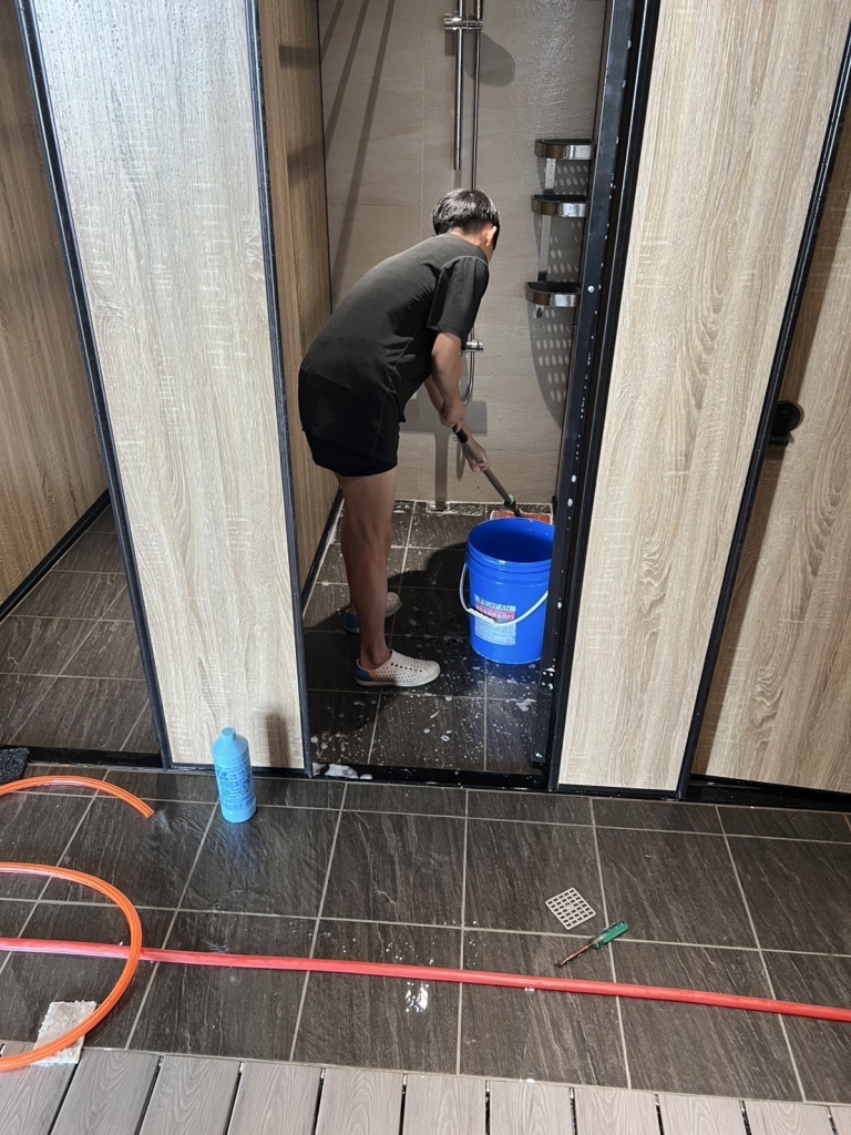 台中北屯游泳學院裝潢細清