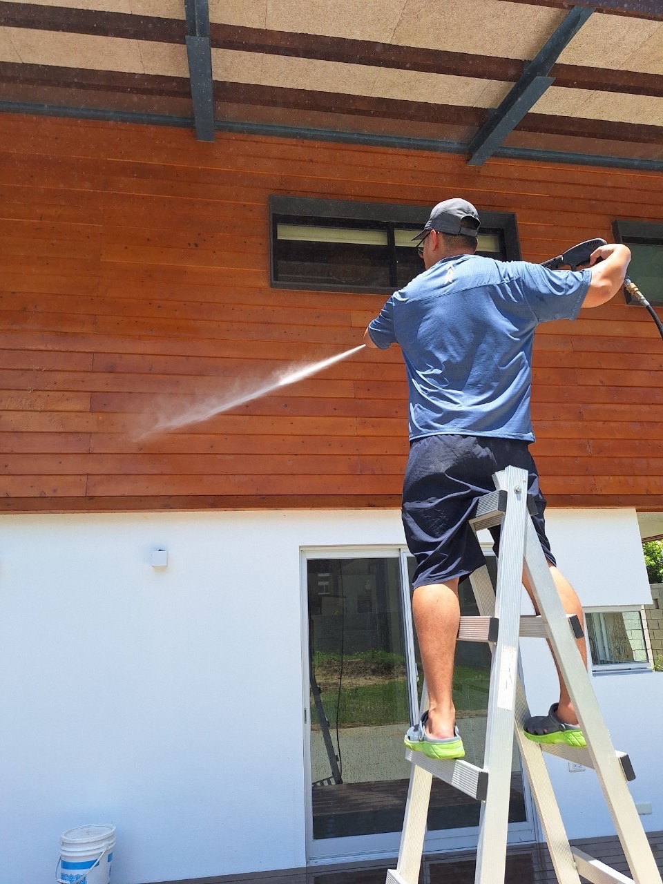 嘉義西區獨棟別墅新建案外牆清洗