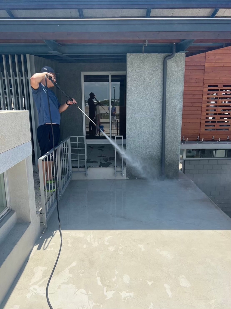 嘉義西區獨棟別墅新建案外牆清洗