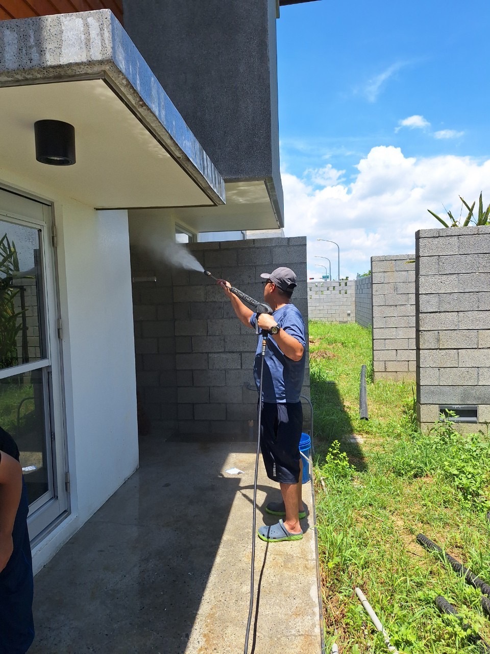 嘉義西區獨棟別墅新建案外牆清洗